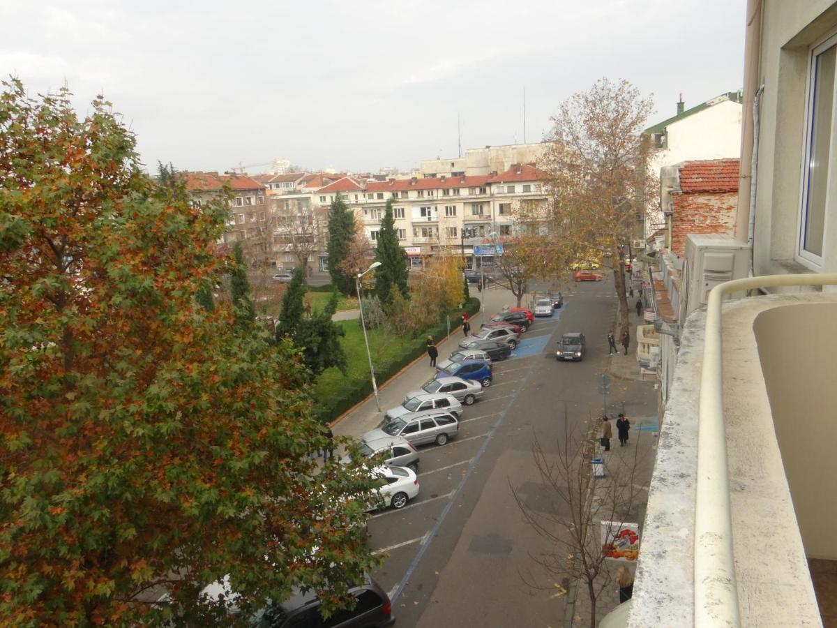 Luxury Versailles Apartments Center Opera Burgas Exterior photo